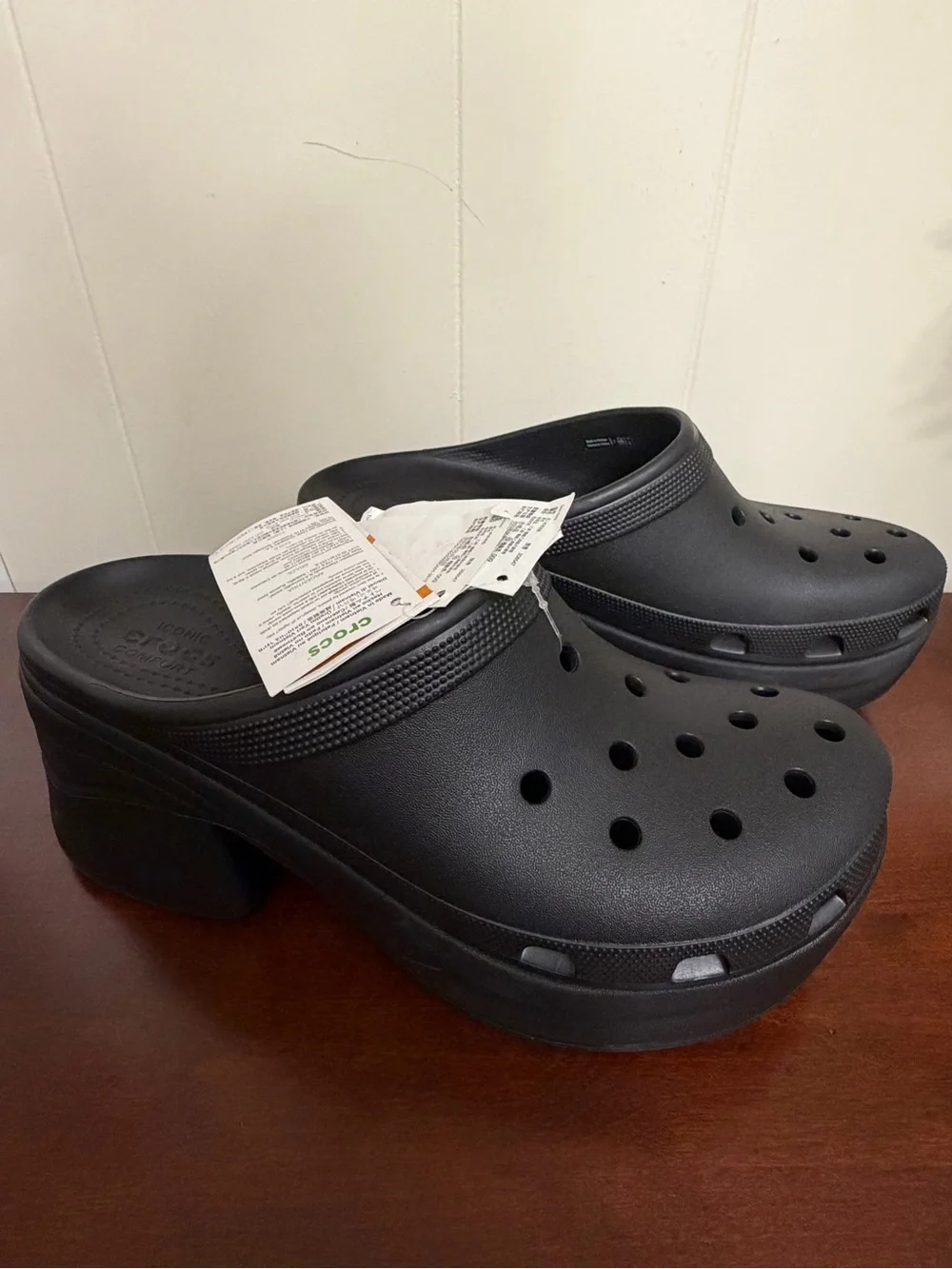 CROCS siren style